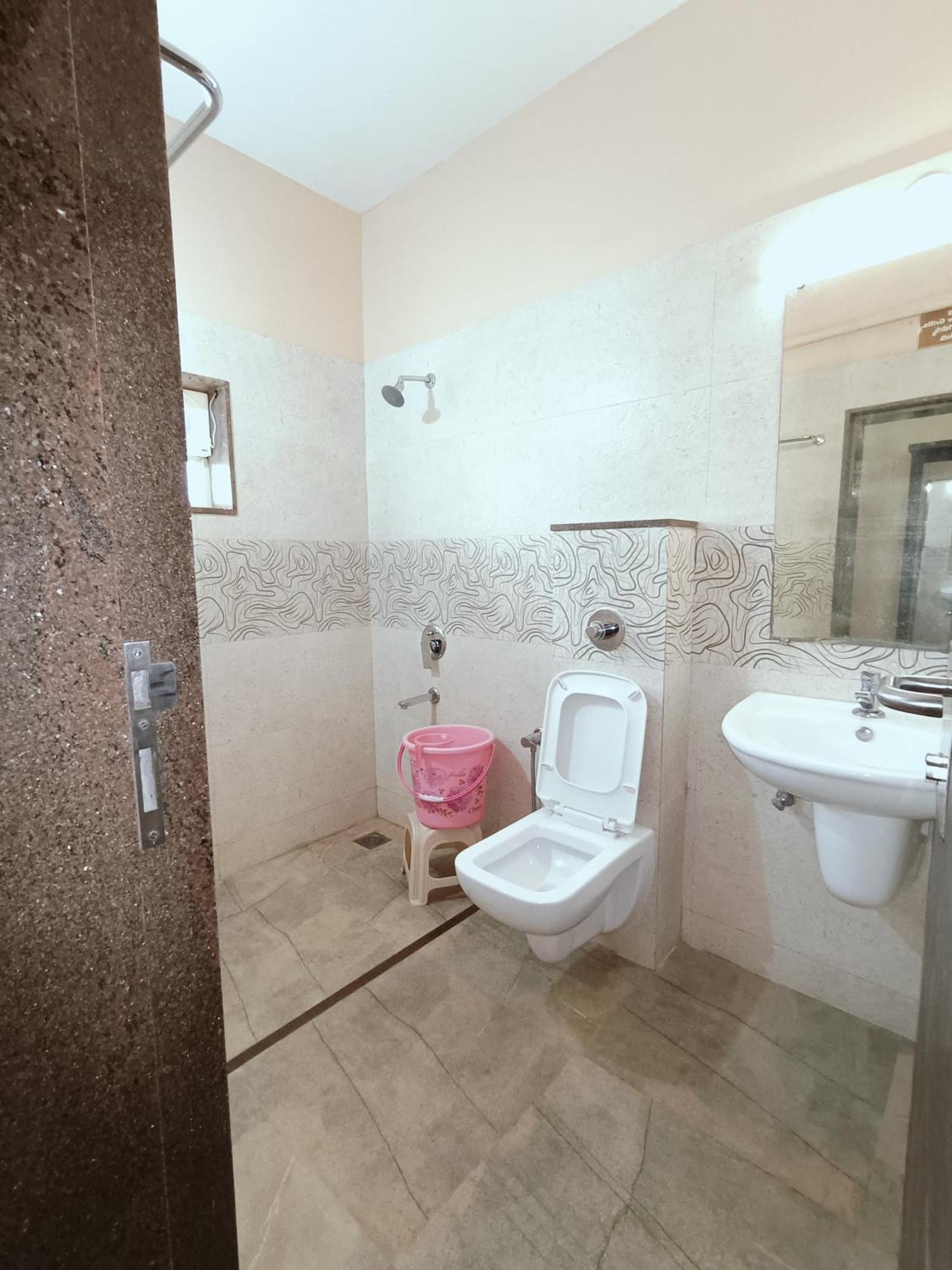 Hotel Mayura Residency Subrahmanya Bagian luar foto